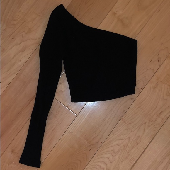 off the shoulder top - Picture 1 of 2